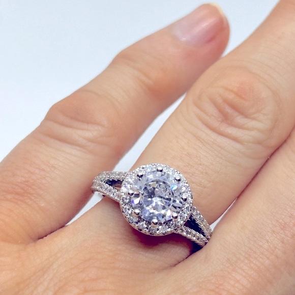 NEW 925 Sterling Silver Round Diamond Cubic Zirconia Ring - Picture 6 of 9